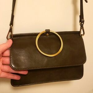 Super cute, great neutral, vegan Joy Susan purse. Excellent condition!! Used 1x.